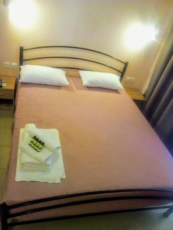 Lägenhetshotell Persefoni Rooms Apartments & Mezonetes Toroni