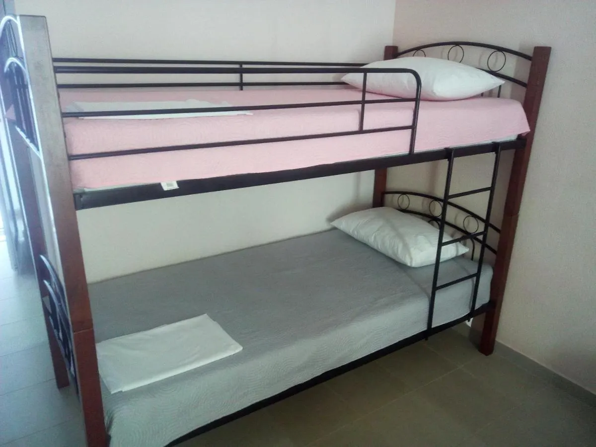 Lägenhetshotell Persefoni Rooms Apartments & Mezonetes Toroni