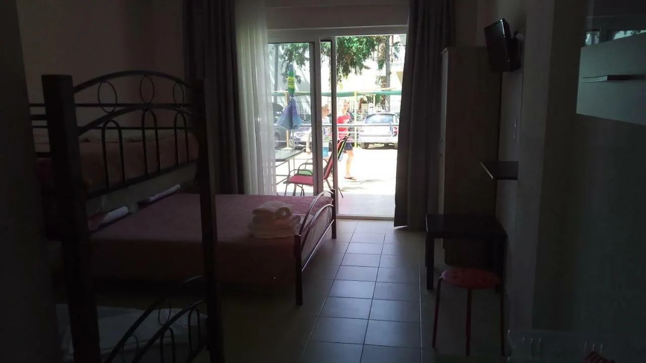 Persefoni Rooms Apartments & Mezonetes Toroni